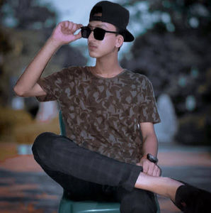 Meet your Posher, Akaminhaz